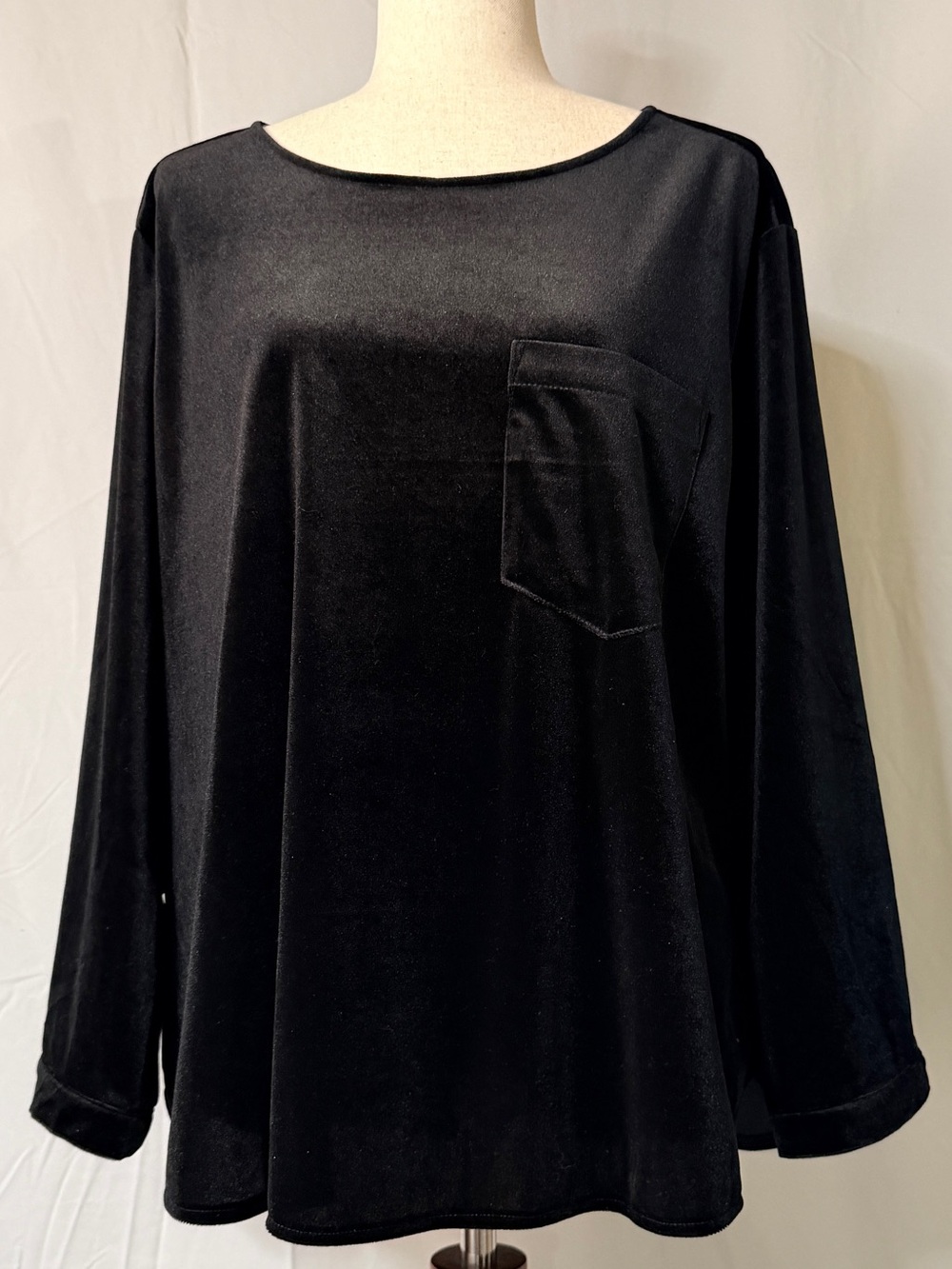 GAP Classic Black Velvet Long-Sleeve Top - Women's, festive holiday